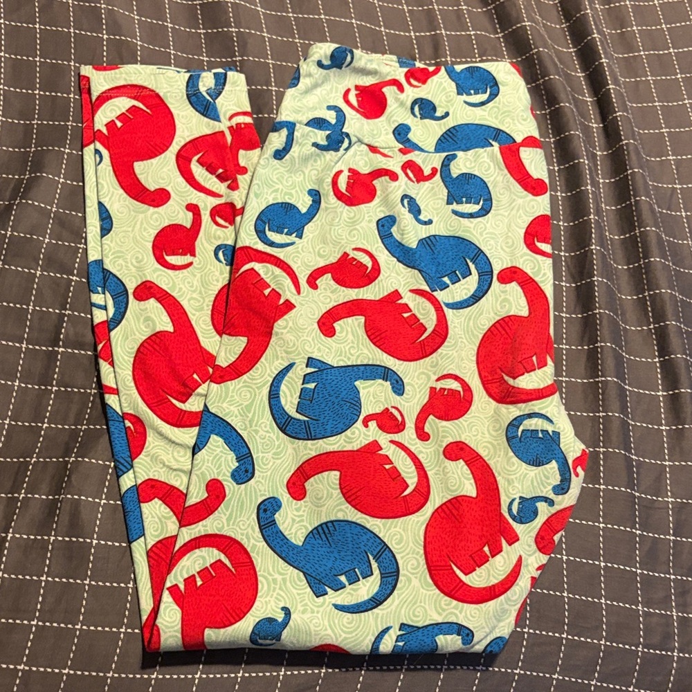 LuLaRoe Red & Blue Dinosaur Print Leggings on Mint